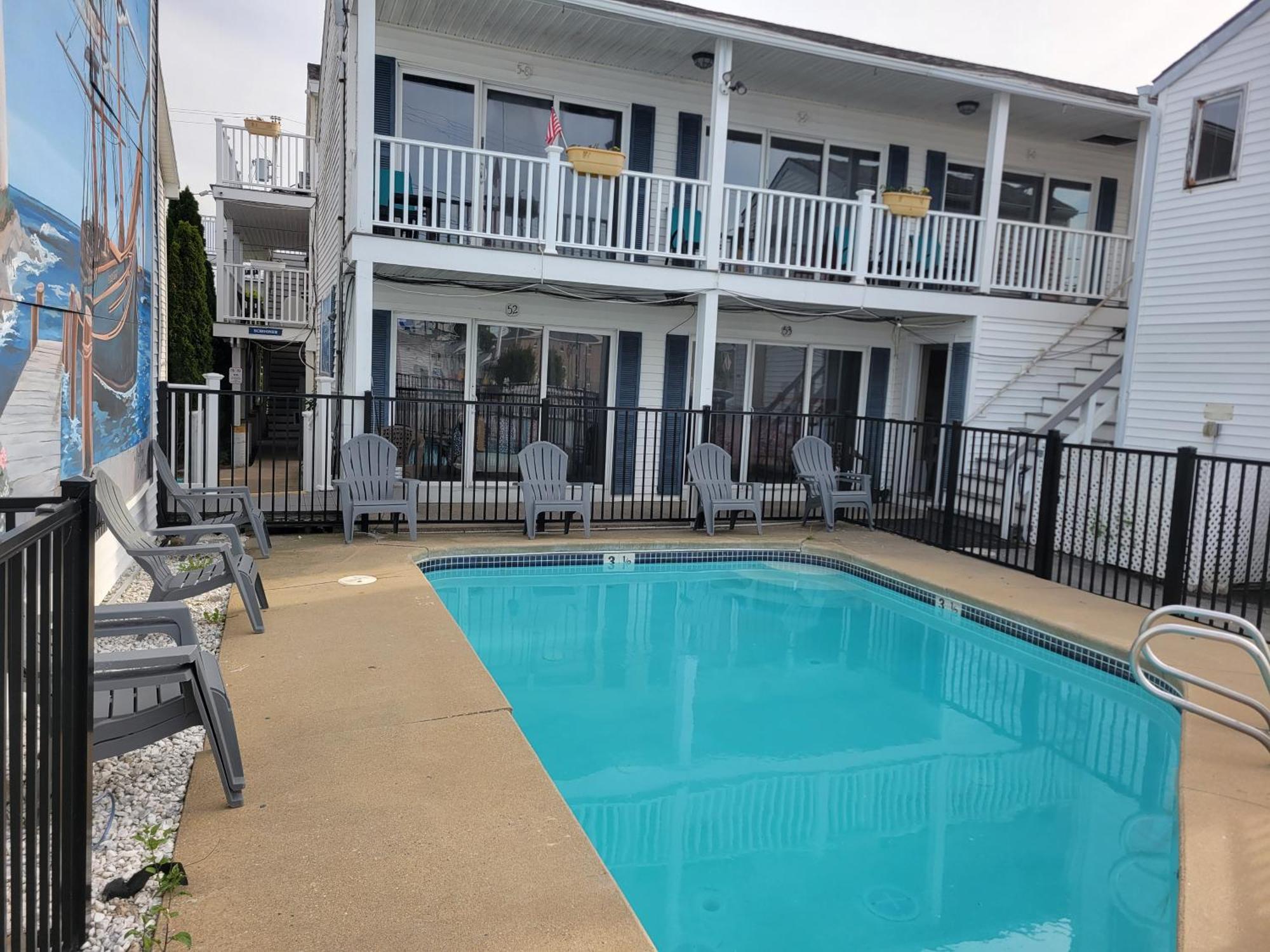 Ships Inn Hampton Εξωτερικό φωτογραφία