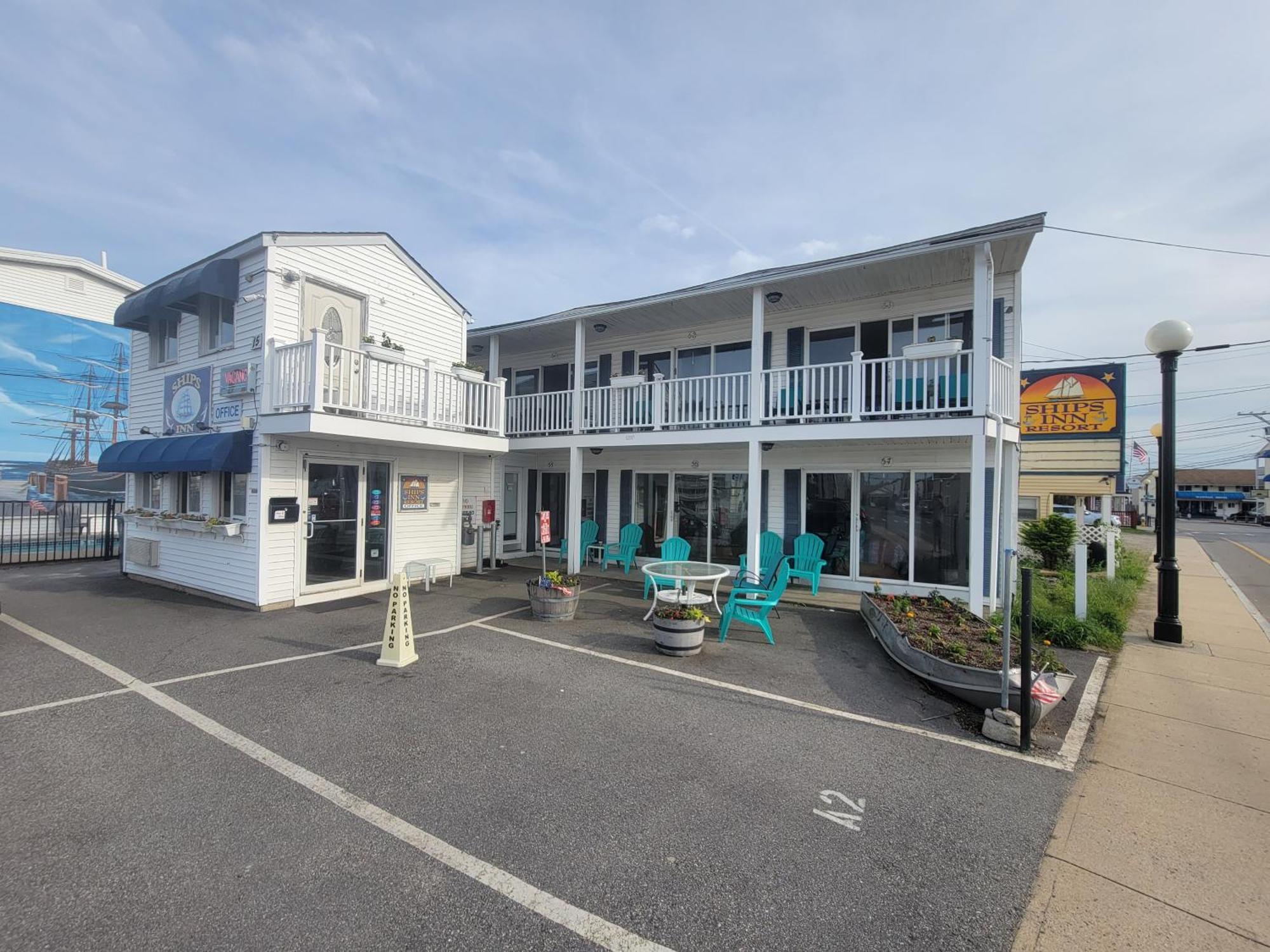 Ships Inn Hampton Εξωτερικό φωτογραφία